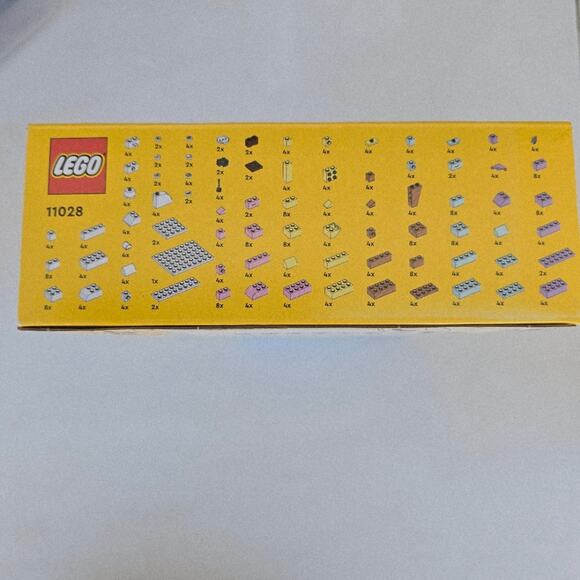 LEGO Classic Creative Pastel Fun (11028) building set. - Picture 6 of 6